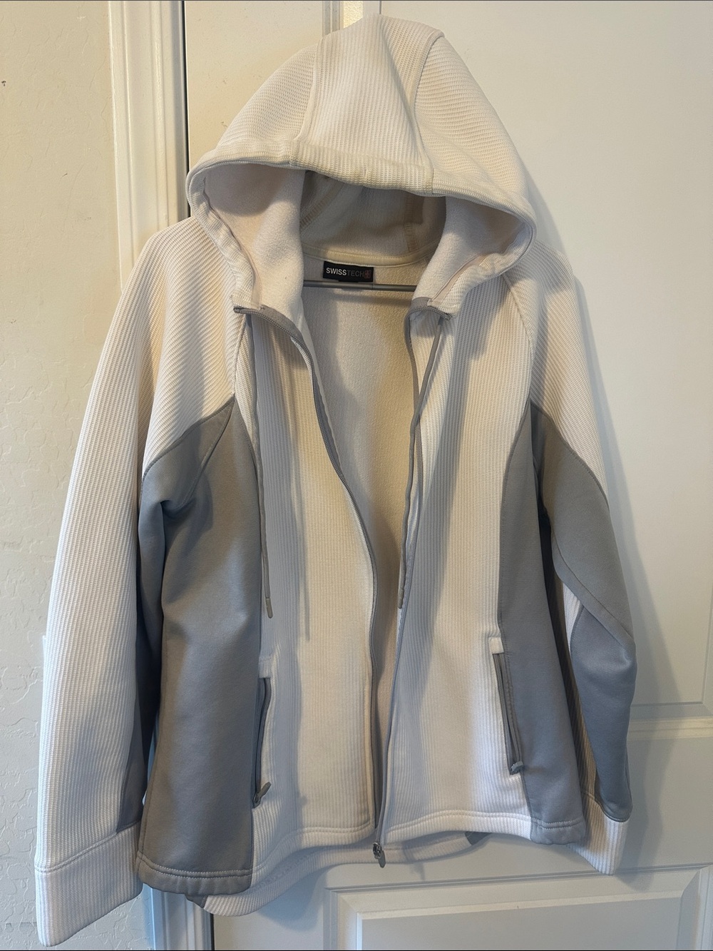 Swiss Tech Cream & Gray Fleece-Lined Full-Zip Hooded Jacket